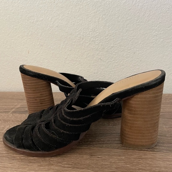 NEW Crevo Hazelle Black Suede Block Heel Sandal, Size 6.5 - Picture 4 of 7